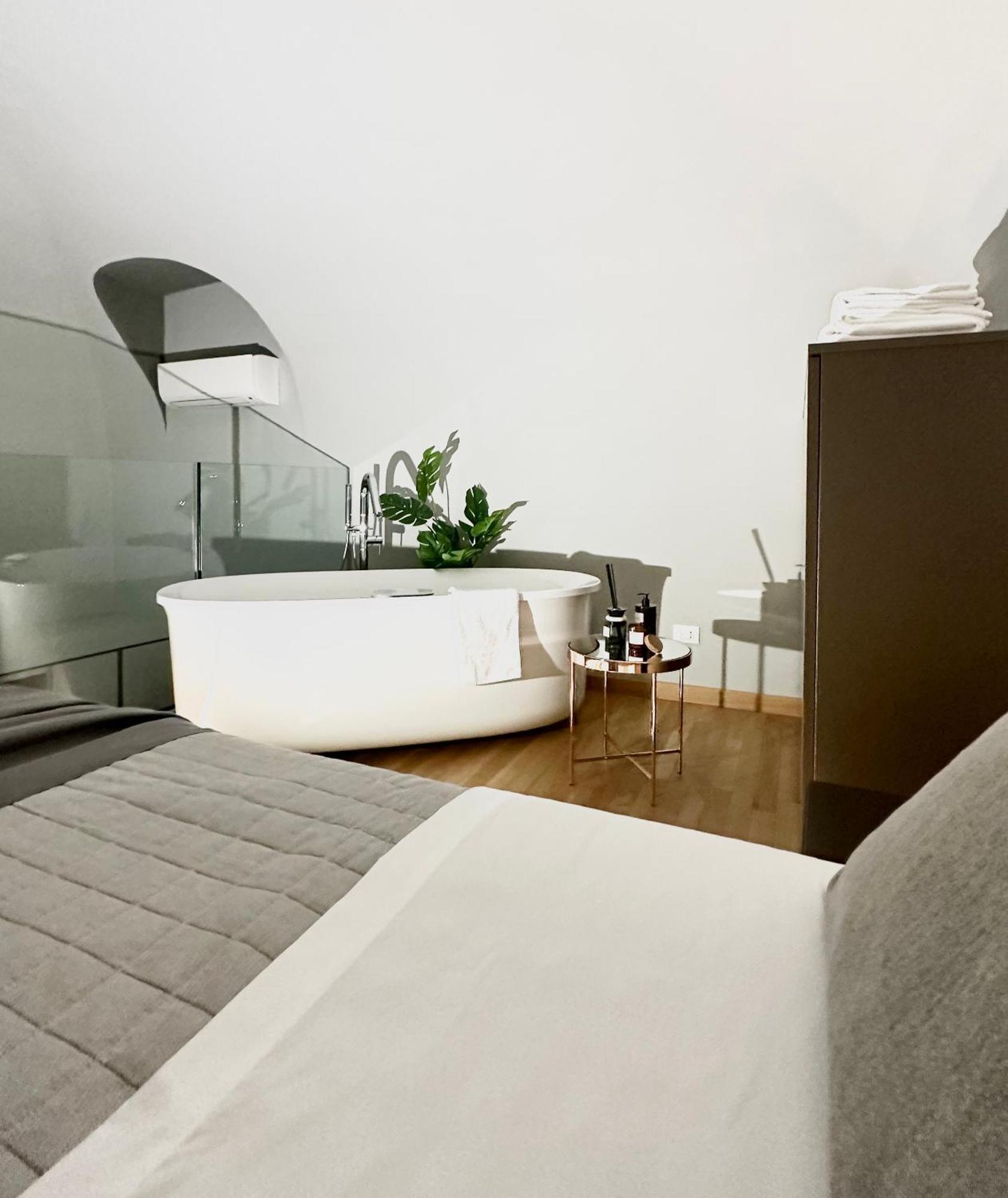 Jacuzzi Luxury Apartment In The Town Centre Turin Exteriör bild